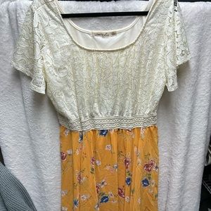 Dress 2xl Ivory and Yellow like new